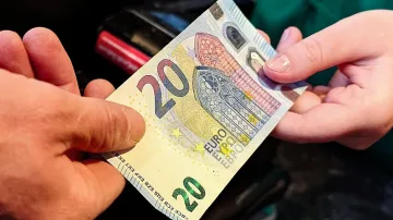 Обрат с кеша. Вдигат го двойно