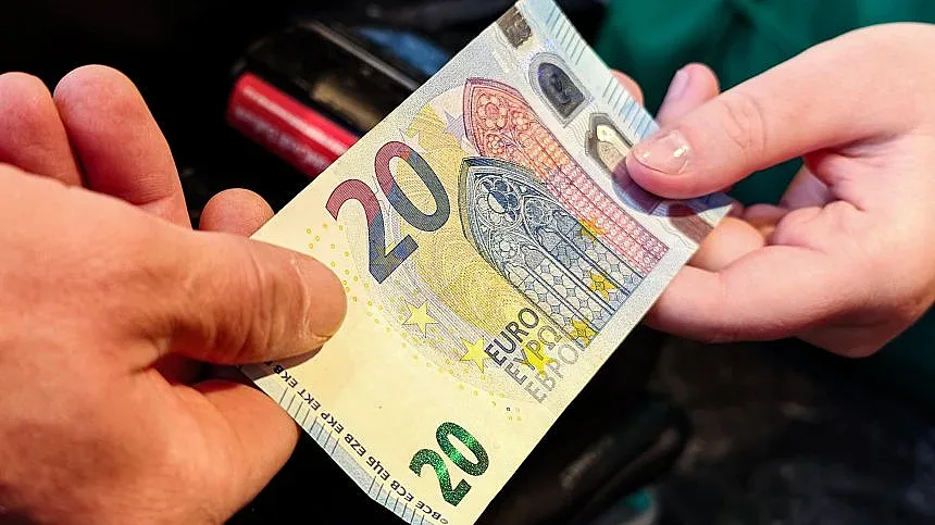 Обрат с кеша. Вдигат го двойно