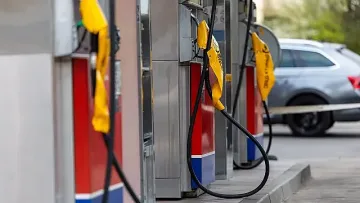 Цените на петрола паднаха след като Тръмп изпрати мирен план