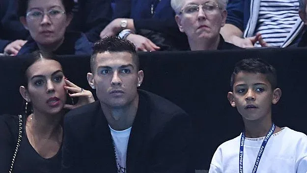 Роналдо подписва с Реал Мадрид