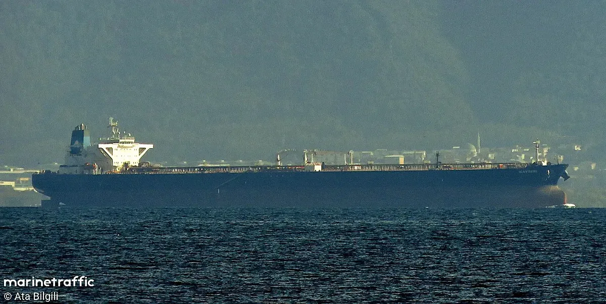 Дронове поразиха турски петролен танкер в Черно море