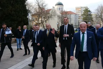 Радев с голяма новина за "Прогресивна България". Нова спънка