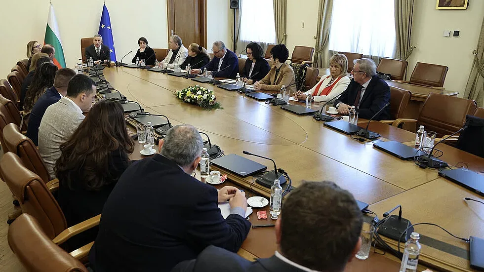 Гюров даде дума на агробизнеса! Мерки за хората и компаниите