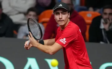 Иван Иванов на полуфинал на турнир в Испания след победа за 67 минути