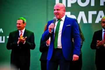 Енчо Керязов пред СТАНДАРТ: Борбата е за всеки човек и всеки инвеститор 