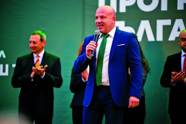 Енчо Керязов пред СТАНДАРТ: Борбата е за всеки човек и всеки инвеститор 