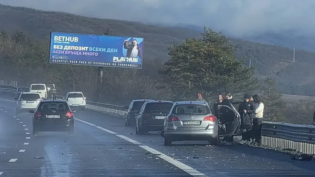 Кошмар на АМ Тракия заради лошото време