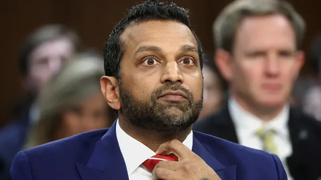 Иран хакна шефа на ФБР и пубикува личните му снимки