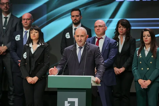 Радев удари ПП-ДБ: Мълчат за следващото престъпление срещу България!