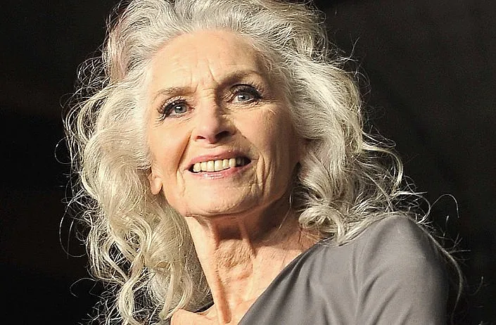 Голяма икона си отиде