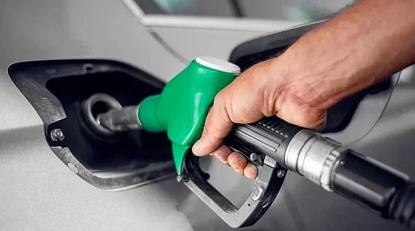 Шамарът с горивата в цифри: С колко поскъпнаха бензинът и дизелът