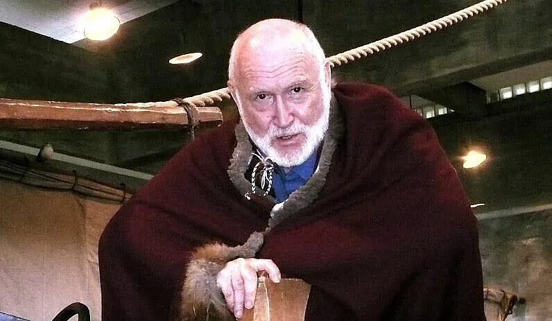 60 години по-късно: Международен артист се завръща на Царя 6