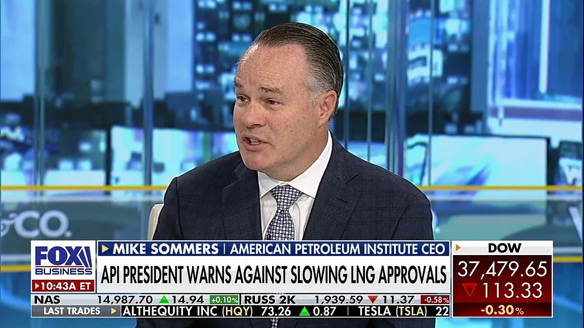 Американски петролен бос бие тревога: Отворете Ормузкия проток!