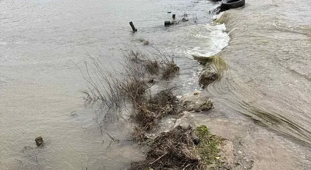 Черни Лом преля: Априлово на ръба на евакуация