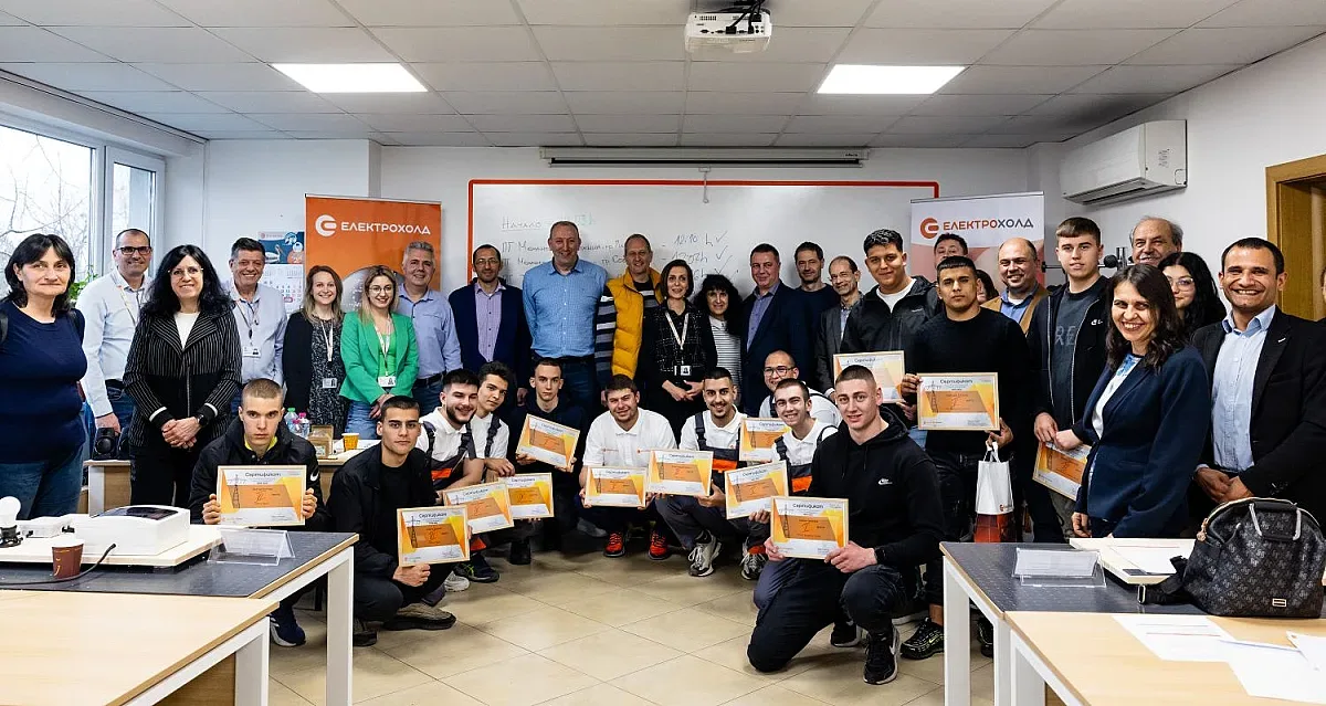 Електрохолд даде шест стипендии на ученици в конкурса Енергия за бъдещето
