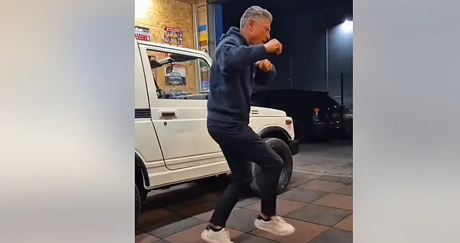 Краси Балъков събра очите на младите. Най-лудият танц (ВИДЕО)