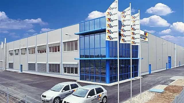 Един квартал лети в небето. Световна фабрика