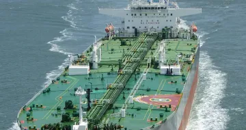 Танкери от САЩ с гориво за Европа рязко обърнаха курса насред океана