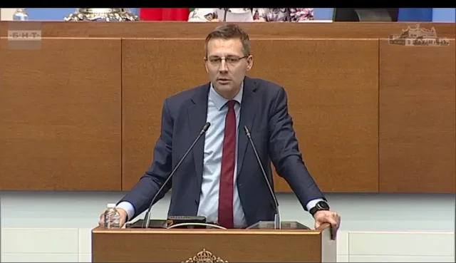 Станислав Анастасов: Започват ли пак пудели и пачки на пълна скорост?