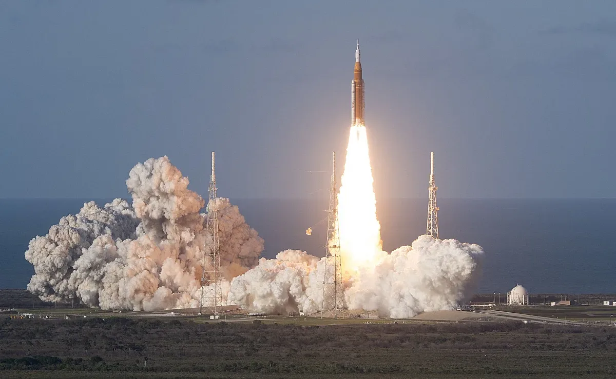 Човечеството се връща към Луната! НАСА изстреля историческата мисия Артемис 2