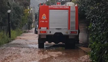 Смърт и хаос в Гърция! Бурята Ерминио отне човешки живот