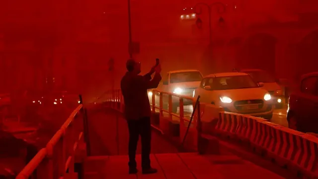 Мъж загина при буря, докато Сахарски прах обгръща Крит