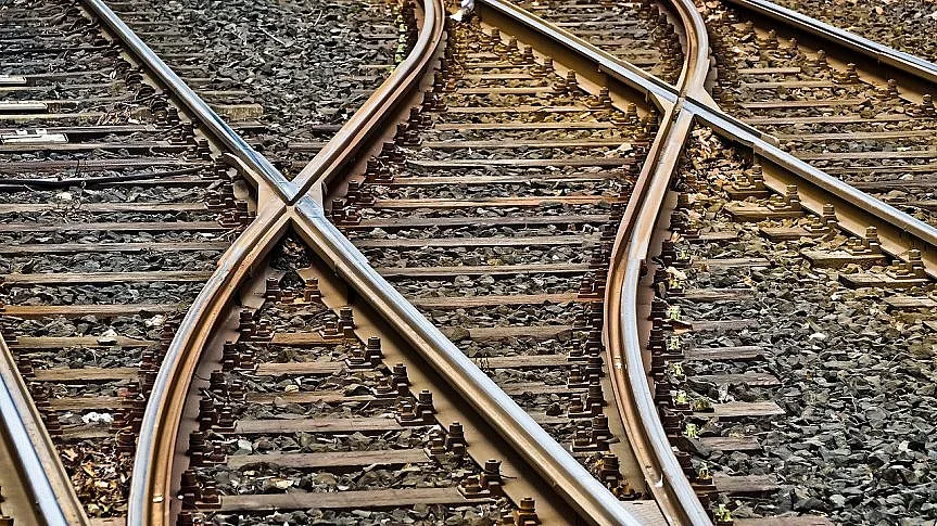 Кошмар на релсите. Влак дерайлира