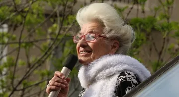 Пореден абсурд! Изписаха Янка Рупкина в кома