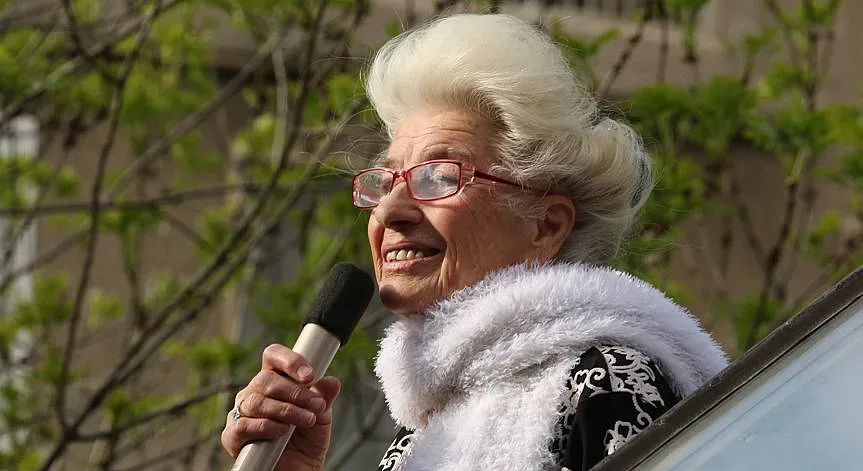 Пореден абсурд! Изписаха Янка Рупкина в кома