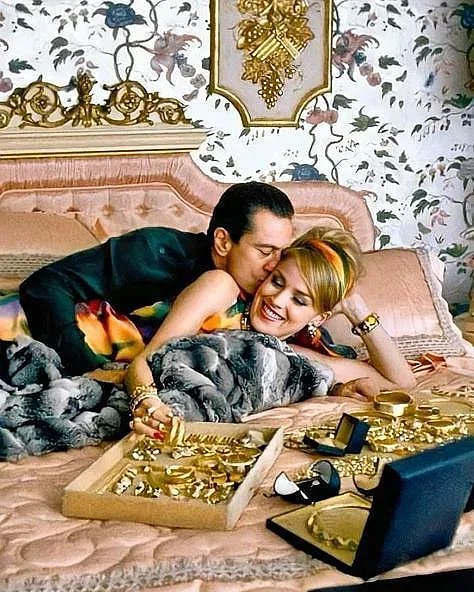 Шарън Стоун разкри кой колега актьор се целува най-добре