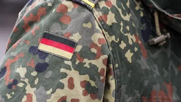 Мъжете на нокти! Германия върна забрана от Студената война