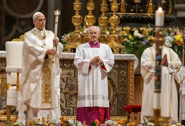 Католиците посрещат Великден. Папата призова за мир