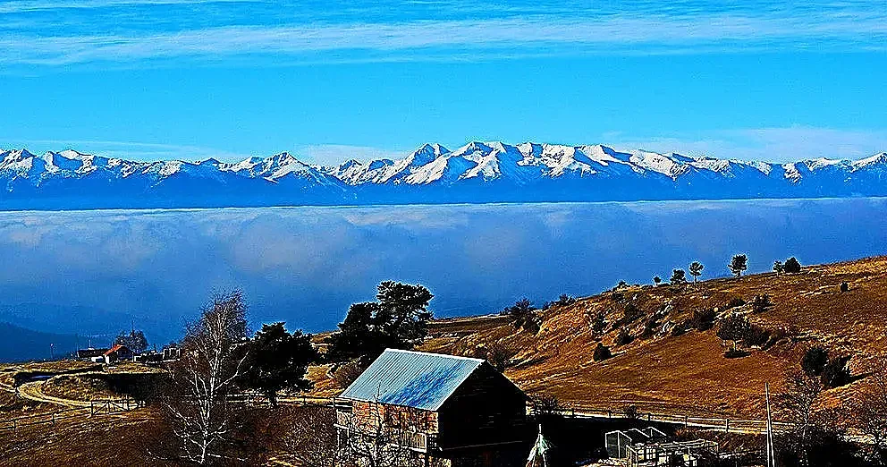 Наше село живее в облаците, но всяка къща има интернет