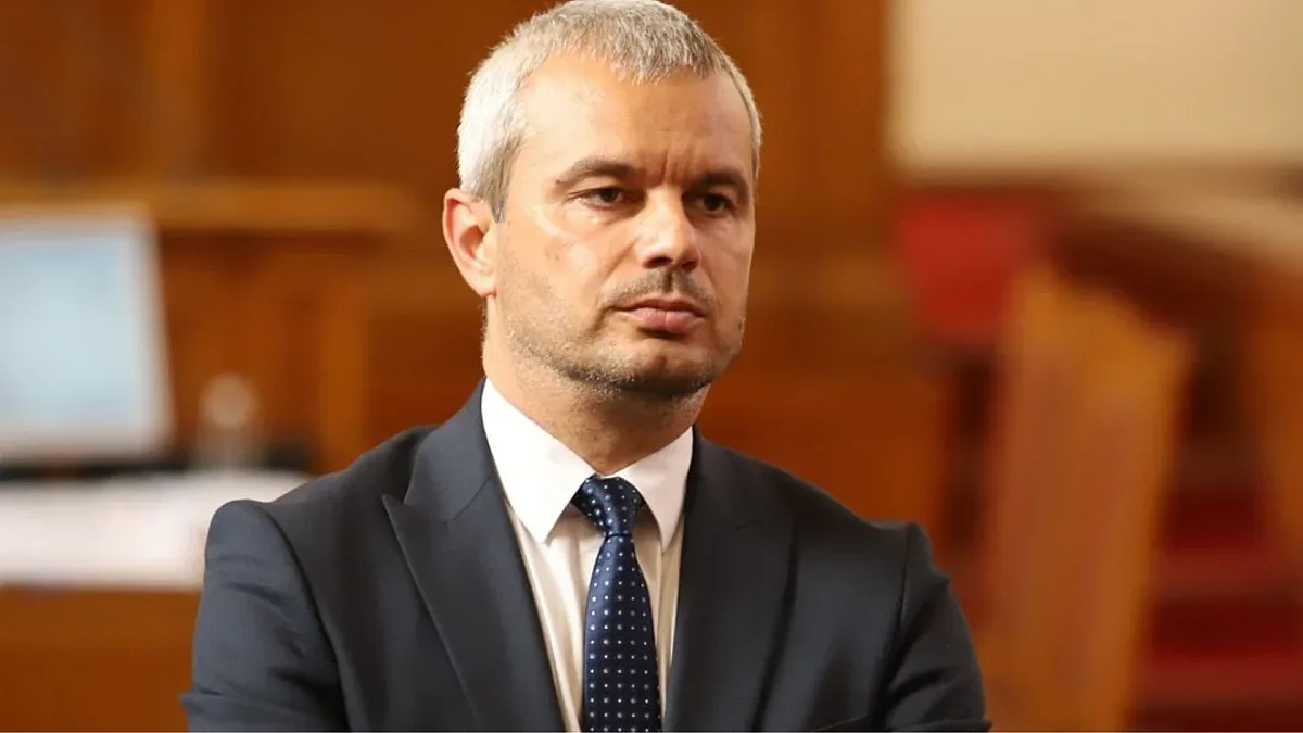 Костадинов с горещ въпрос: Какво прави Демерджиев в Турция?