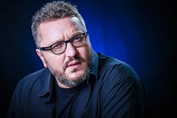 Карбовски с бомба за Алексей Петров. Телефонът му работи