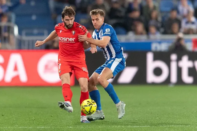 Късни голове и спорни моменти в зрелище между Алавес и Осасуна