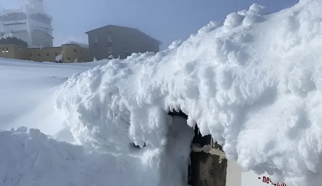 Рекордно количество сняг покри символично място в България