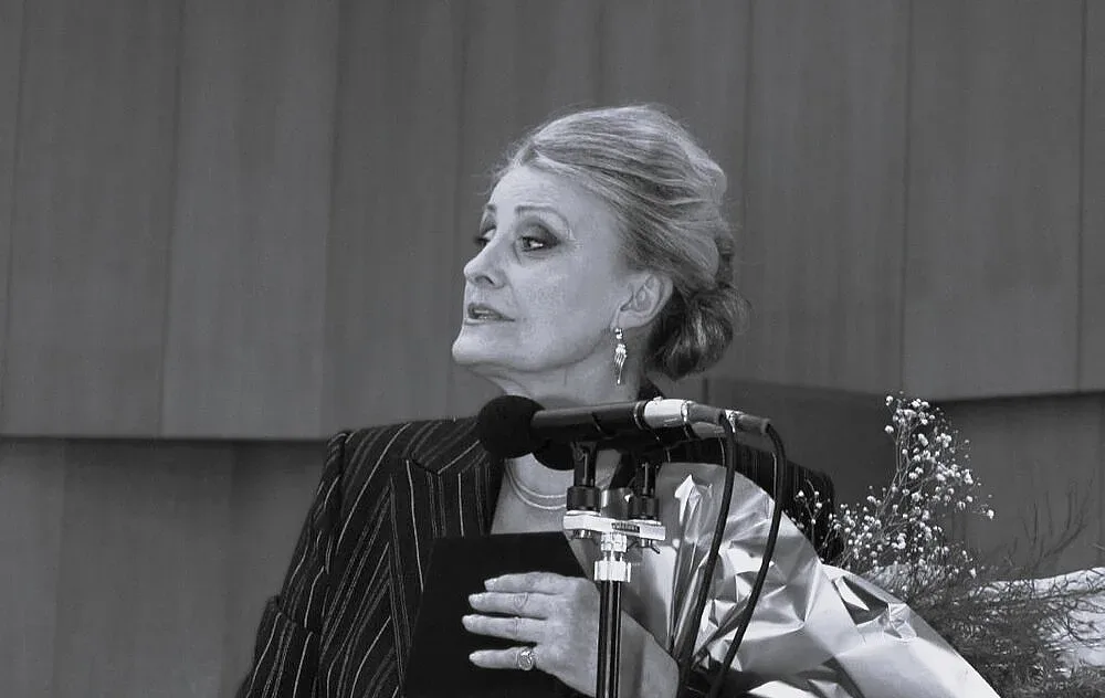 Отиде си голяма фигура в музикалните среди