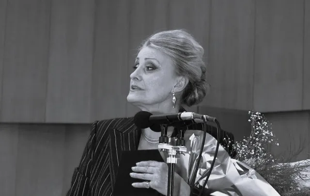 Отиде си голяма фигура в музикалните среди