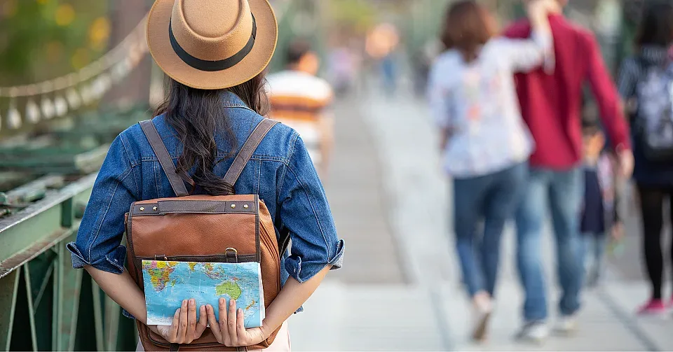 Пътешествия на всяка цена, дори и на кредит. Ето кой го прави