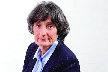 Здравка Евтимова пред СТАНДАРТ: Моля се българската сила да възкръсне