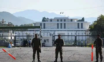 Обявиха код червено за Исламабад. Мистерия с преговорите