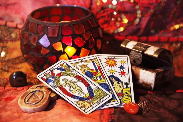 Таро хороскоп за 11 април: Провокации за лъва, везните слагат край