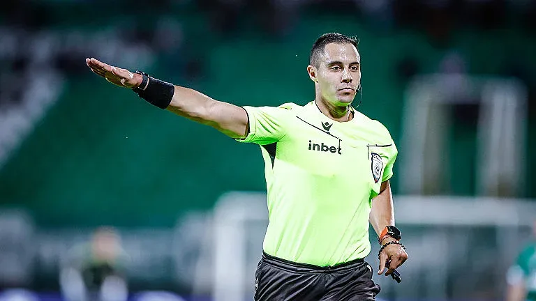 Стана ясно кой ще свири Вечното дерби