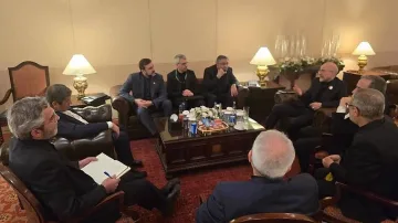 Обратното броене в Исламабад започна. Три сценария за развръзка 