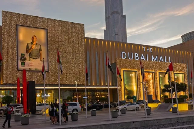 Войната опрази моловете в Дубай. Пазаруват само местни