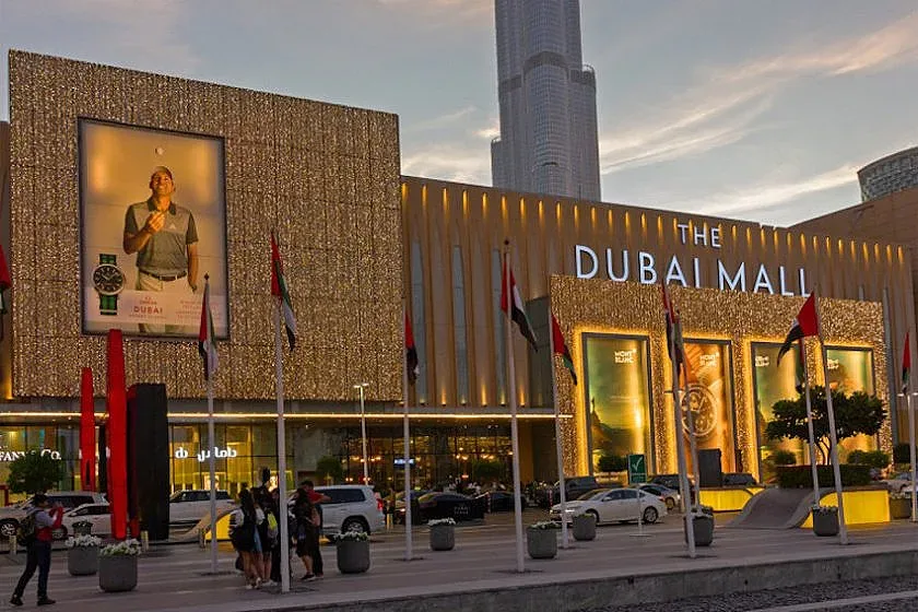 Войната опразни моловете в Дубай. Пазаруват само местни