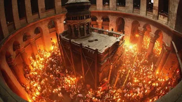 Изненада с Благодатния огън! Кой го донесе?