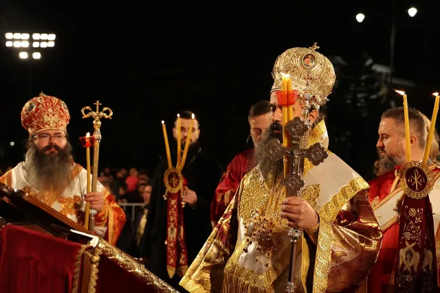 Второто Възкресение събира вярващите, патриарх Даниил служи в София