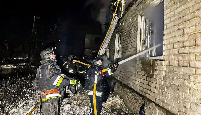 Великденско примирие под обстрел. Русия и Украйна си размениха обвинения